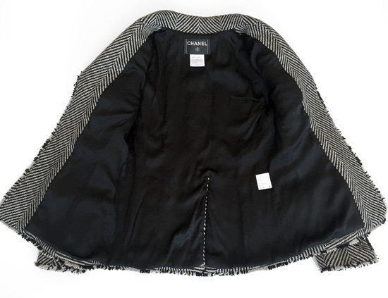 06A-BWFrydHerrngbnTwdJckt-3