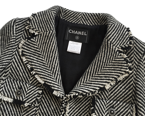 06A-BWFrydHerrngbnTwdJckt-9-34